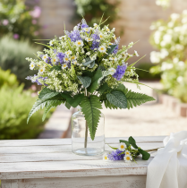 gjenstander Dekorativ bukett med kunstige blomster, tusenfryd og syriner, tilsynelatende realistisk, 40 cm, borddekorasjon, romdekor