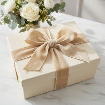gjenstander Dekorativt bånd, fløyelsbånd, ornamentalt bånd, beige, 50 mm bredt, 8 m langt