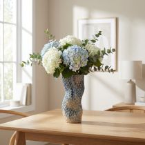 gjenstander Korall dekorativ vase keramisk blå beige buet H20cm
