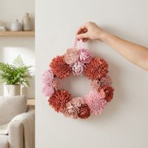 gjenstander Hengende blomsterkrans med rosa blomster for stilig dekorasjon av boareal, 25 cm