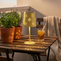 gjenstander Solcelledrevet bordlampe med delikat blomstermønster for balkong eller terrasse, 28 cm