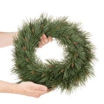 gjenstander Kunstig krans av furukvistar med små kongler, 40 cm