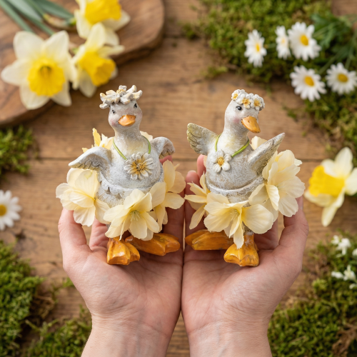 gjenstander Dekorativ andefigur i blomsterkjole, vår, detaljert sommerdekorasjonstilbehør, 11 cm, 2 stk.