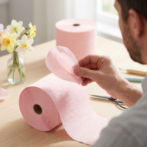 Blomstercrepe lys rosa B10cm gramvekt 128g/kvm L250cm 2 stk. | Floristik24.no