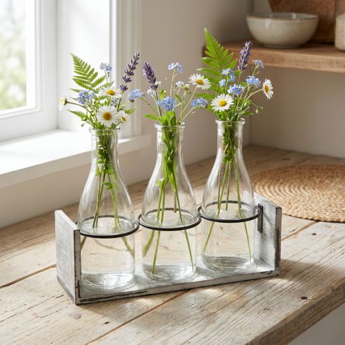 gjenstander Rustikk flaskesett i trestøtte - 3 glassflasker, gråhvit, 24x8x20 cm - Allsidig til dekorasjon