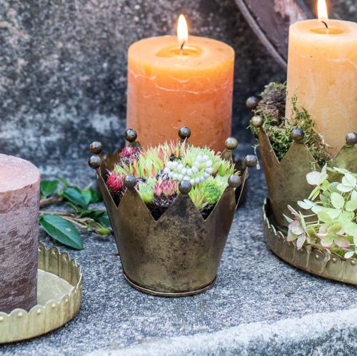 gjenstander Krone metall antikk utseende messing telysholder Ø10cm H8cm