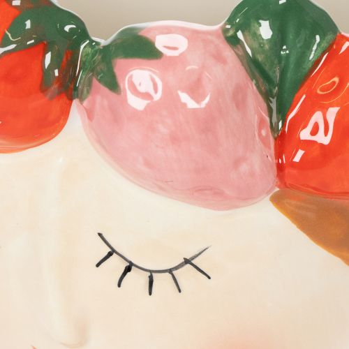 gjenstander Jenteansikt i en blomsterpotte med sovende jordbær, dekorasjon til stue, vår, 13 cm