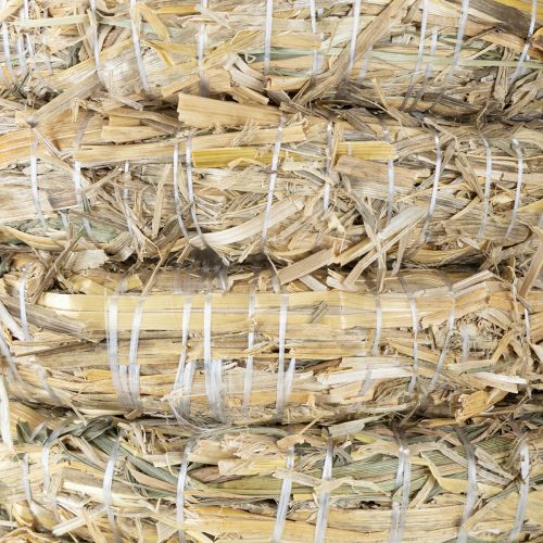 gjenstander Emne til håndverk av sugerørringer til DIY-dekorasjoner og blomsterdekorasjoner