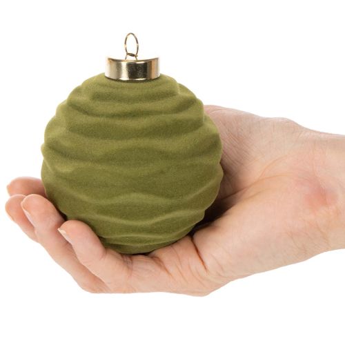 Julekule i fløyelslook, grønn, teksturert blanding, 8 cm, 12 stk. Julekule i flokket mosegrønn, plastkuler i flokket mosegrønn. Bomullssnorer inkludert til hver kule. | Floristik24.no