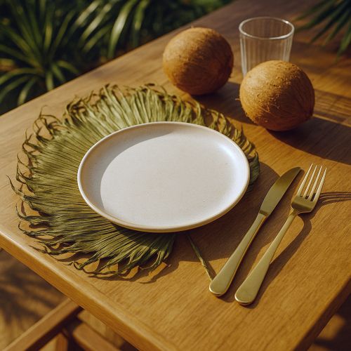 gjenstander Palmebladdekorasjon for eksotiske arrangementer og borddekorasjon