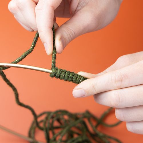gjenstander Grønn ullsnor med gulltråd, 5m x 5mm med ståltråd, til dekorasjon og håndarbeid
