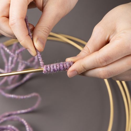 gjenstander Ulsnor med rosa og gulltråd, 5m x 5mm med ståltråd, til dekorasjon og håndarbeid