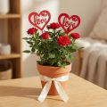 Blomsterplugg hjerte rød pynteplugg i tre Love 7cm 12stk | Floristik24.no