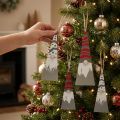 Dekorative anheng av tregnomer til festlig julepynt | Floristik24.no