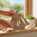 Treseilbåt, maritim dekorasjon, trebåt naturfarge, hvit H23cm | Floristik24.no